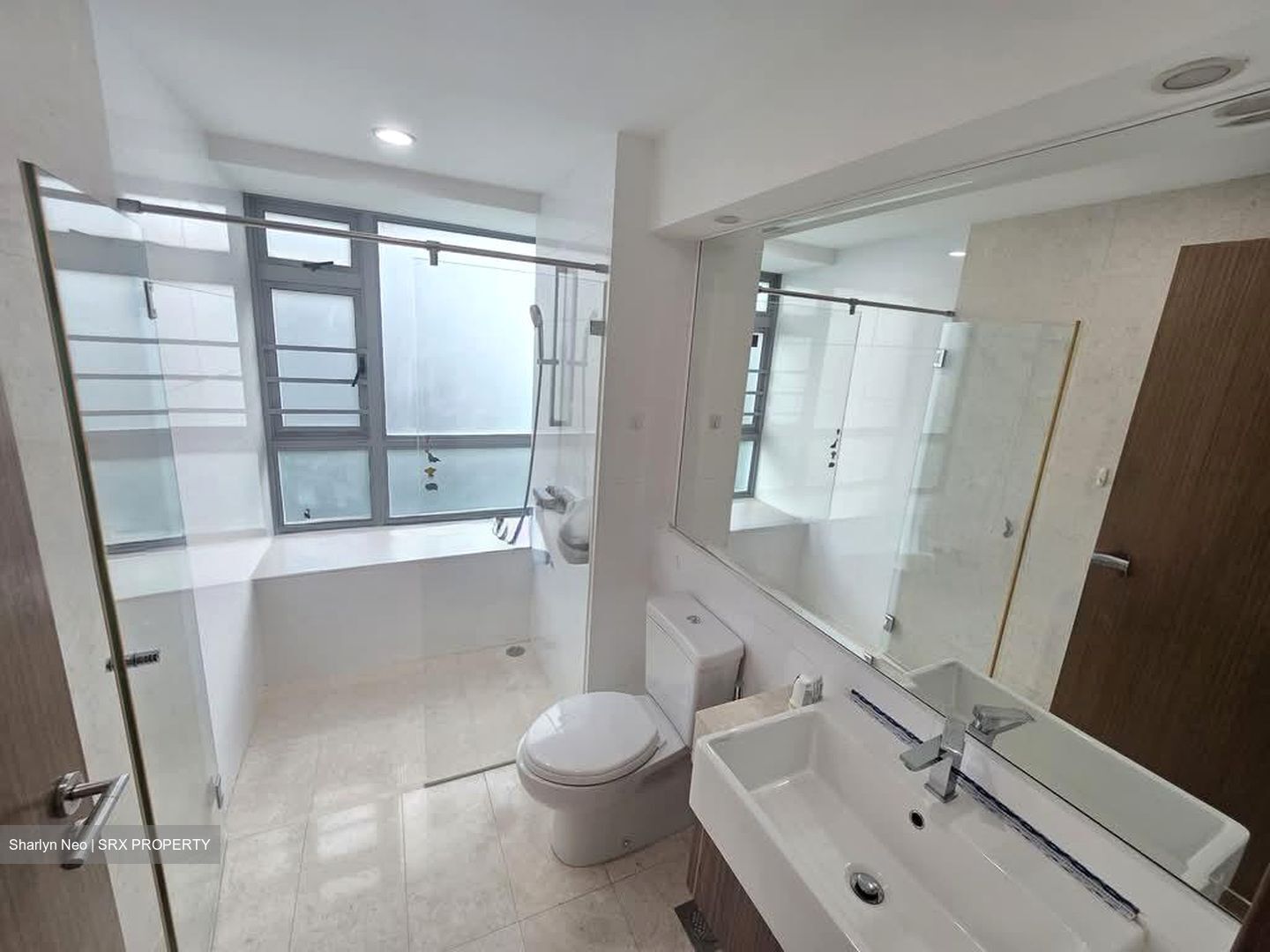 Waterfront Waves (D16), Condominium #591385481